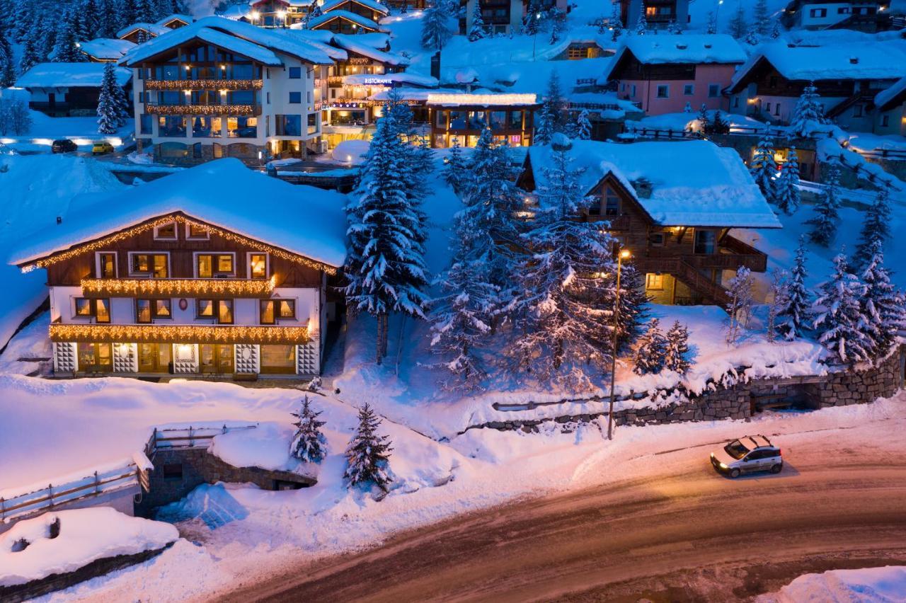 Hotel Duc De Rohan Ливиньо Экстерьер фото